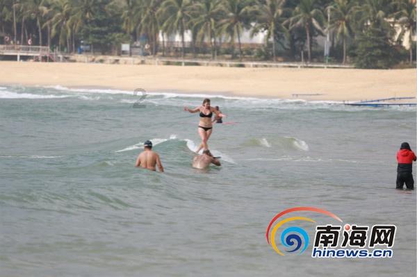 在看台观看演唱会是一种怎样的体验？游戏画面